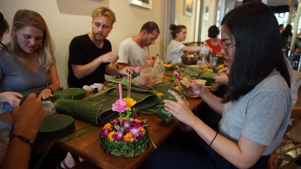Good One Poshtel & Cafe Bar Hostel Bangkok Bagian luar foto