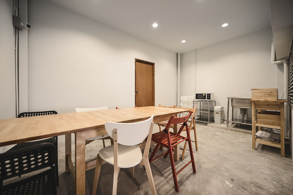 Good One Poshtel & Cafe Bar Hostel Bangkok Bagian luar foto