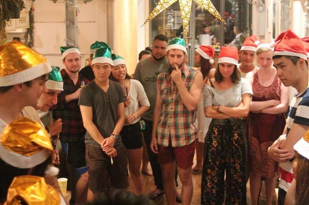 Good One Poshtel & Cafe Bar Hostel Bangkok Bagian luar foto
